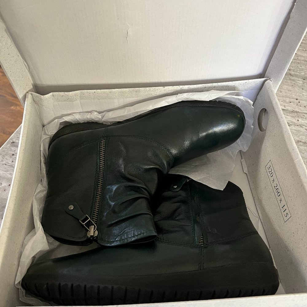 Josef Seibel Naly 24 Shoes in Petrol Leather Sz 40